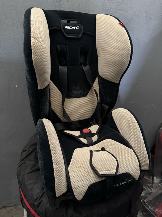 Дитяче авто крісло Recaro