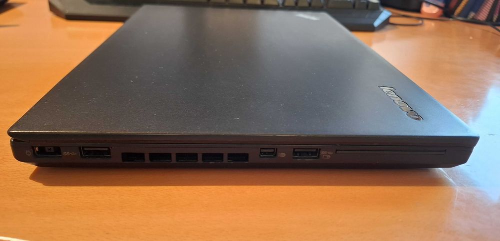 ThinkPad T440s – Fiável, Leve e Pronto a Trabalhar