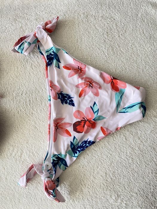 Strój kąpielowy M bikini biały w kwiaty nowy