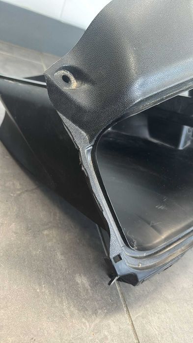 Kokpit wypełnienie osłona nóg Suzuki Burgman 650. 2013-18 [604]