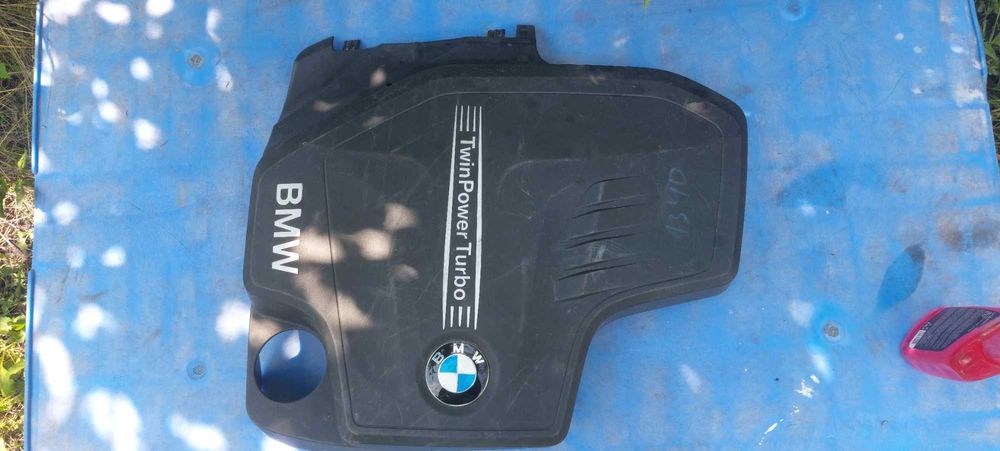 Декоративна кришка двигуна N20B20 на bmw f30