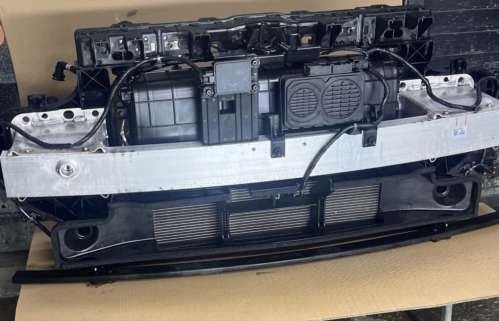 Ioniq 5 установочна панель радіатори телевізор