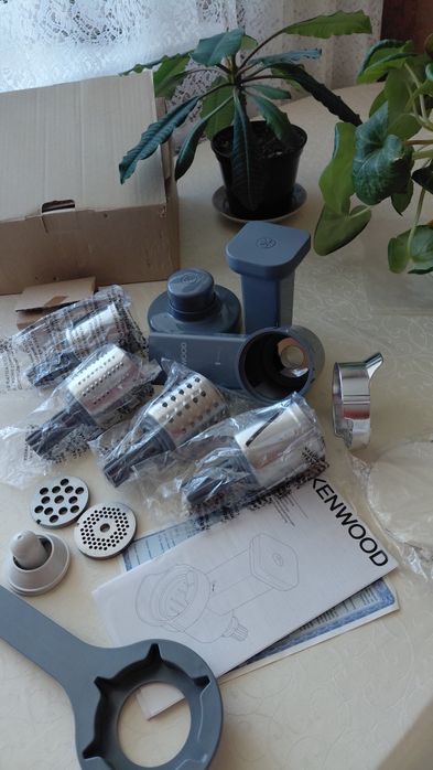 Kenwood MG35  насадки терки/ломтерезки  к мясорубке