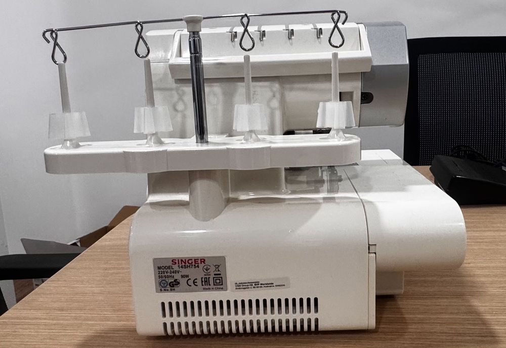 Máquina costura Overlock singer - Nunca Usada