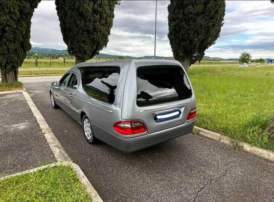 Катафалк Mercedes Benz W 211