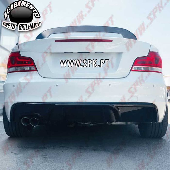 Difusor / Spoiler Traseiro - BMW E82 / E88 (07-13) - Preto Brilhante
