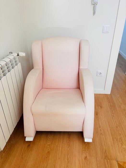 Sofa de baloiço rosa pastel