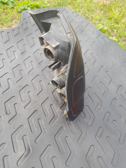 Задний фонарь для Митсубиси Паджеро Спорт 1