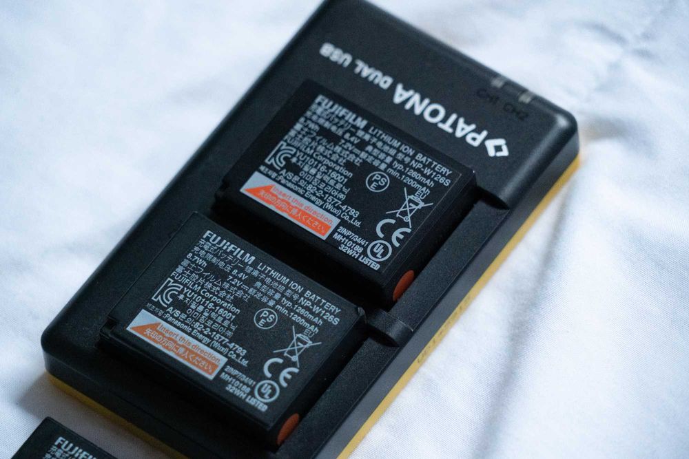 3+2 Baterias Fujifilm NP-W126S + carregador