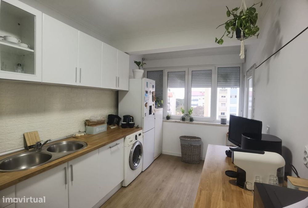 Apartamento T2 Renovado Almada — Almada, Cova Da Piedade, Pragal E Cacilhas, Setúbal
