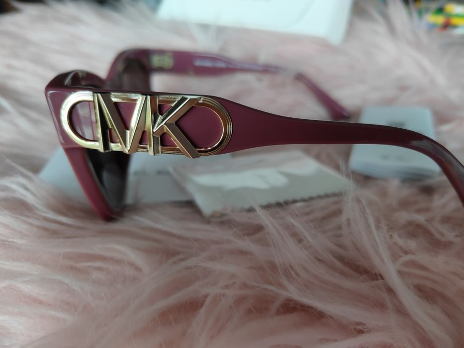 Óculos de sol Empire Michael Kors