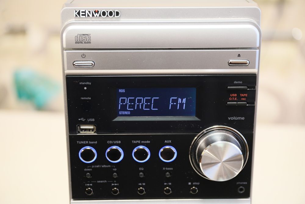 Kenwood  RXD - M505 USB  , CD mp 3 , FM раио