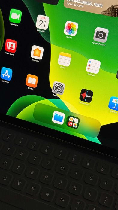 iPad Pro 12,9” (1ª geração) + Teclado oficial Apple