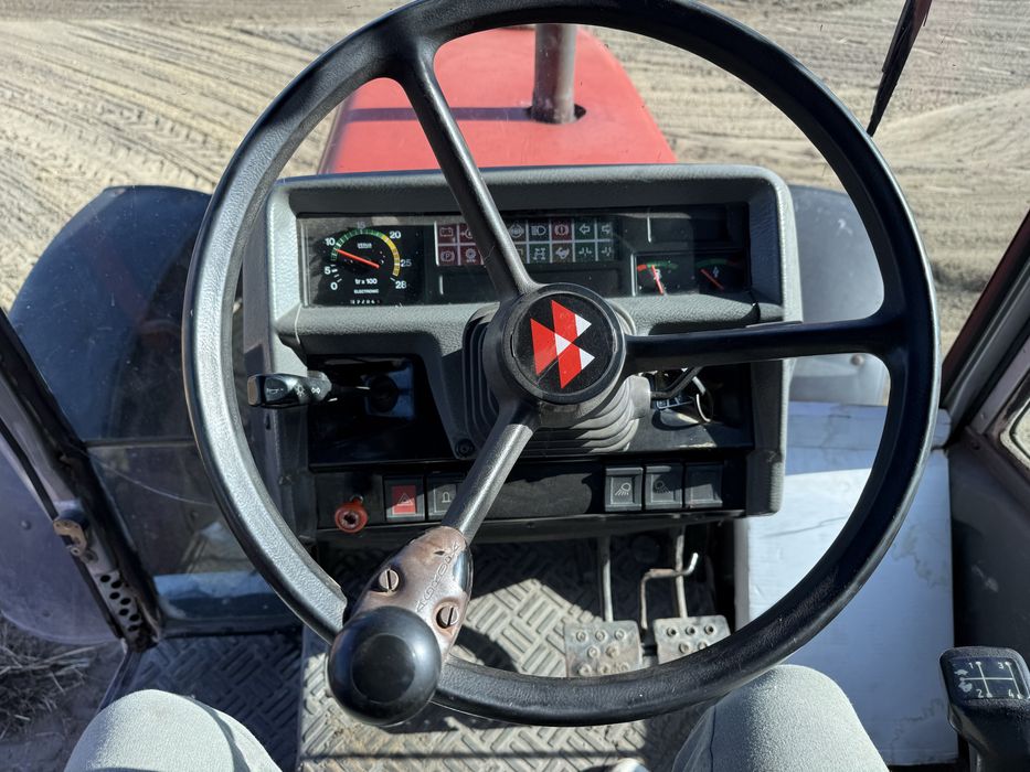 Massey ferguson 3065 , waskie kola do opryskwiacza