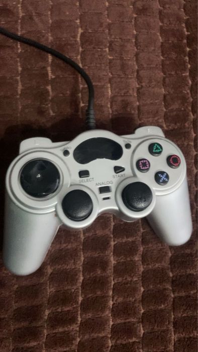 Sprzedaje konsole PS2 slim