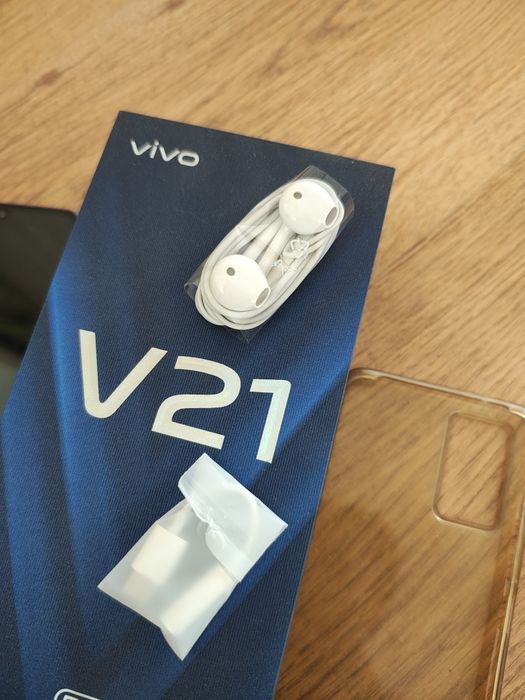Telefon Vivo V2050