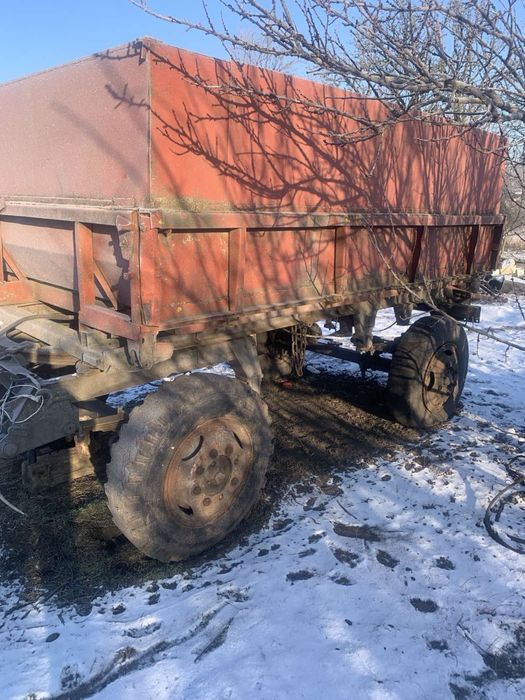 Причеп  ЗІЛ на кругу