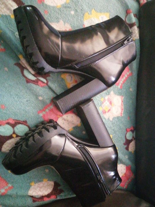 Cowboy Boots by Calçado Guimarães and Marypaz, Size 38