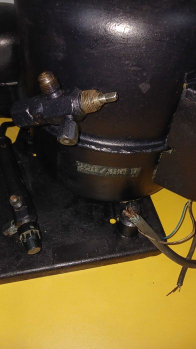 Компресор для промислового холодильника