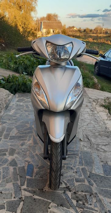 Скутер Honda dio 110