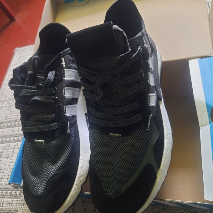 кросівки adidas size 41 устілка 26,5 см
