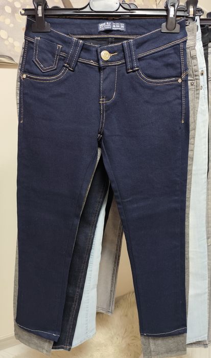 Spodnie jeansowe w zestawie 6 par