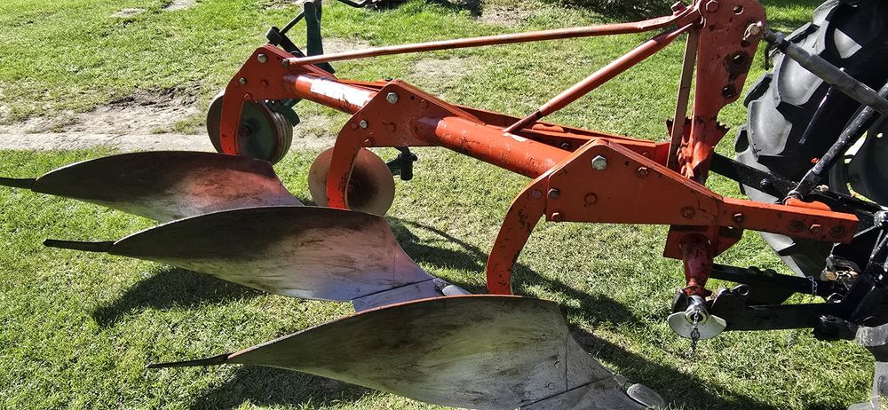 Pług Kverneland  14"(zagonowy 35 na skibę)
