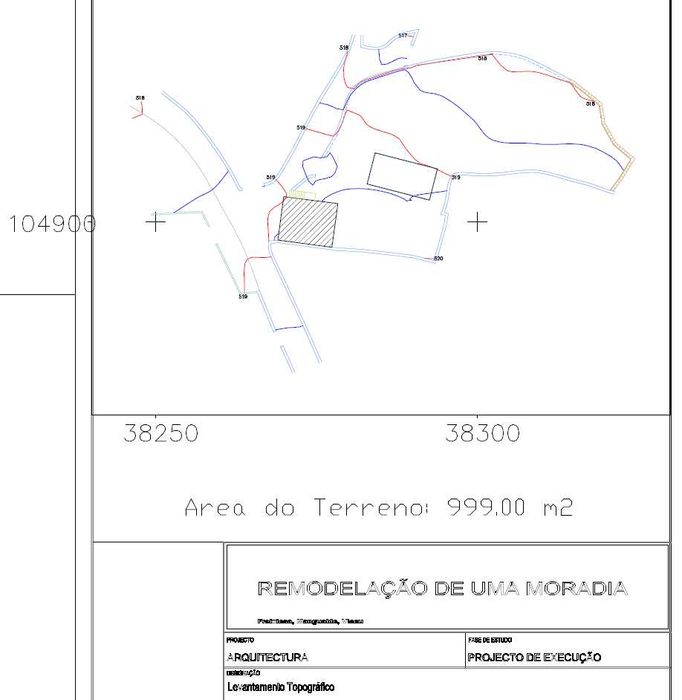 Casa em pedra para recuperar com terreno