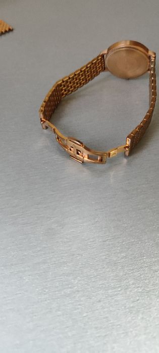 Женские стильные часы Emporio Armani