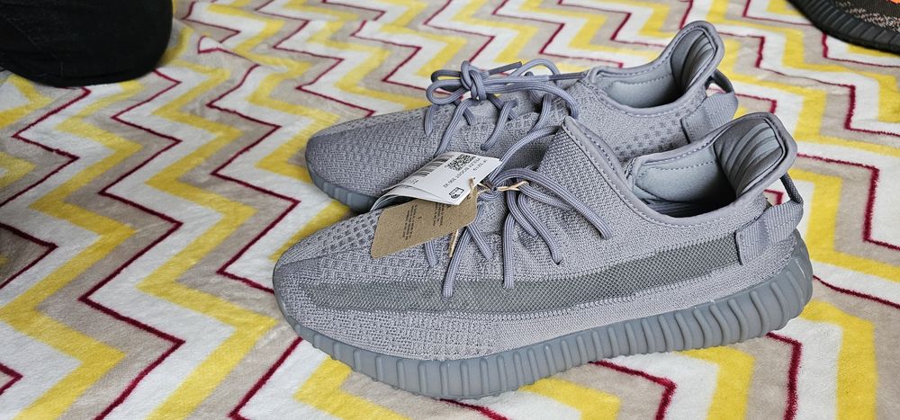 YEEZY Boost 350 v2 Steel Grey Rozmiar 43 1/3