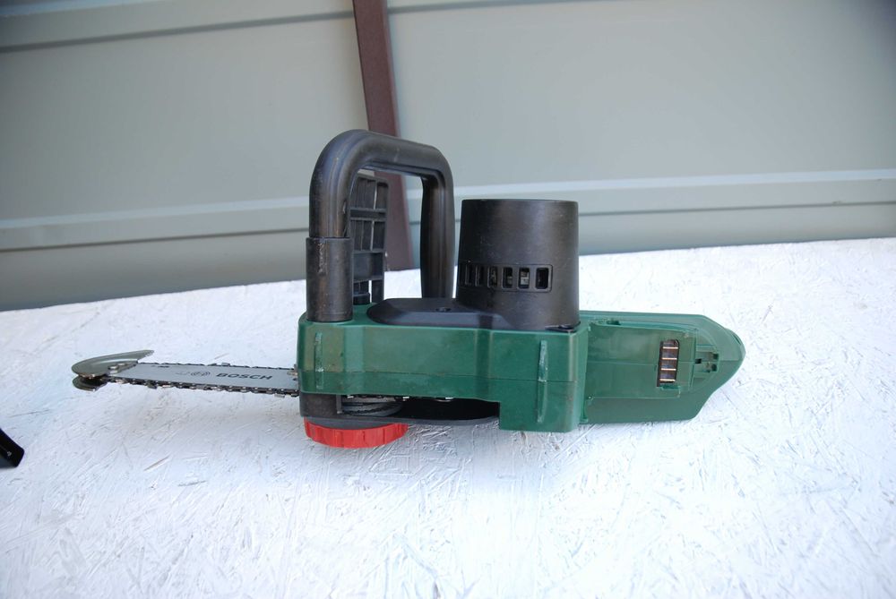 Piła łańcuchowa Bosch 18V