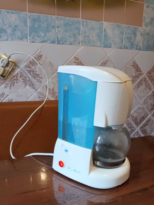 Кавоварка крапельна електрична