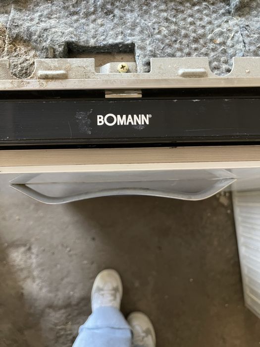 Посудомийна машина Bomann