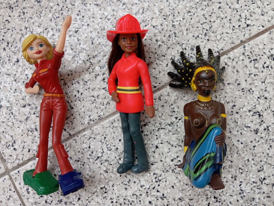 Diversos brinquedos várias coleções