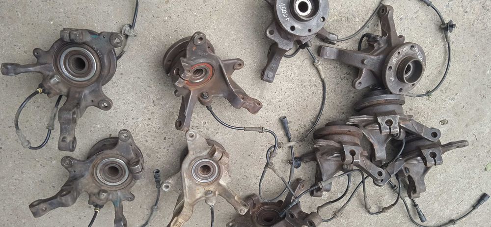 Поворотний кулак Ступиця Цапфа Рено Кенго 1 Меган 1 Сценік 1 Лагуна 1