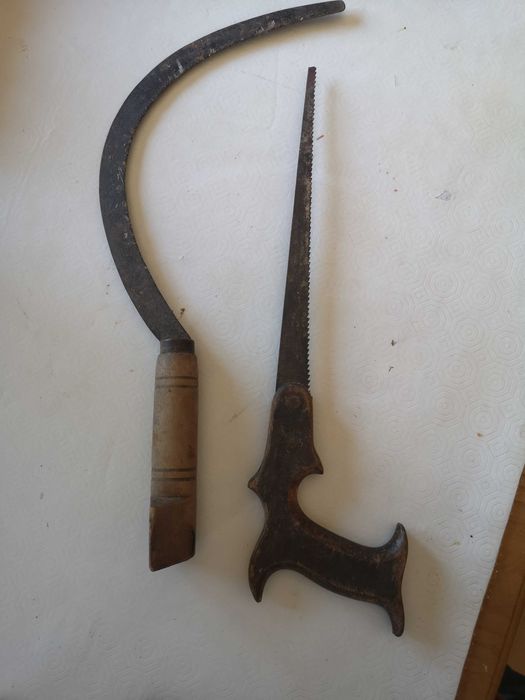 serrote e foice muito antigos