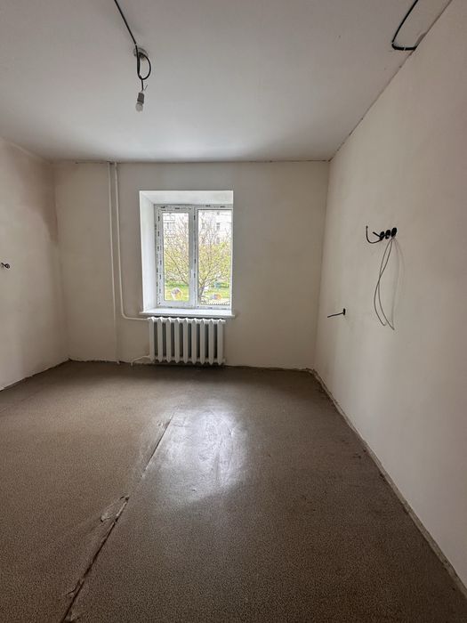 Продаж 3к кв вул. Днепровська