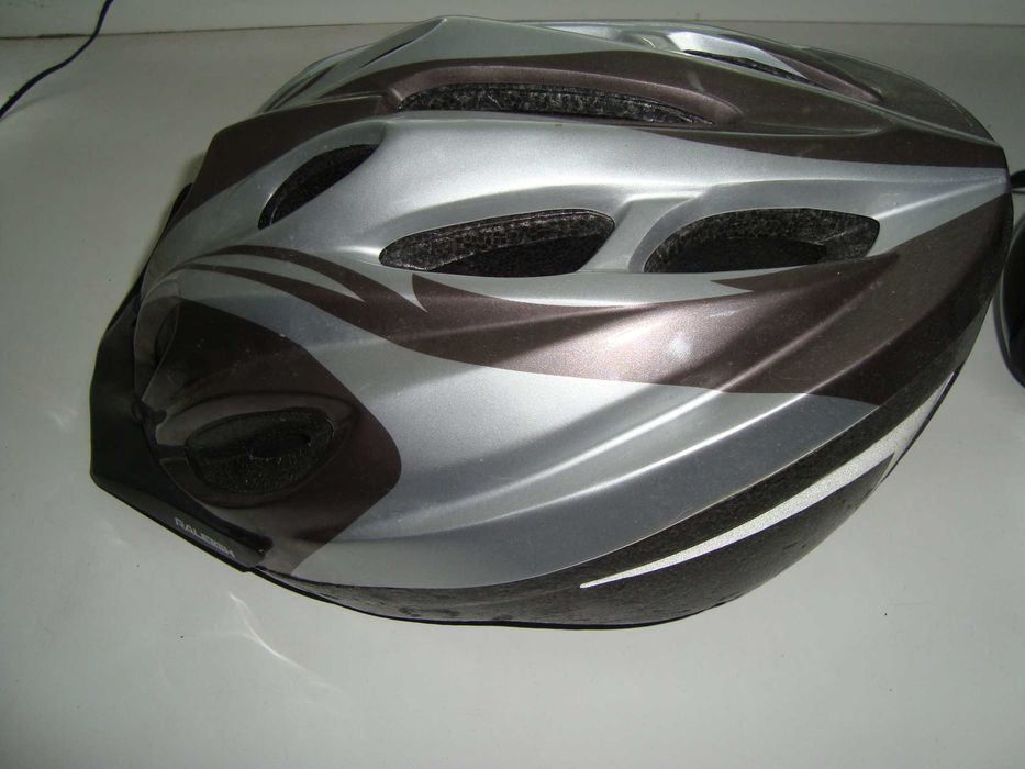 Вело шолом  Raleigh