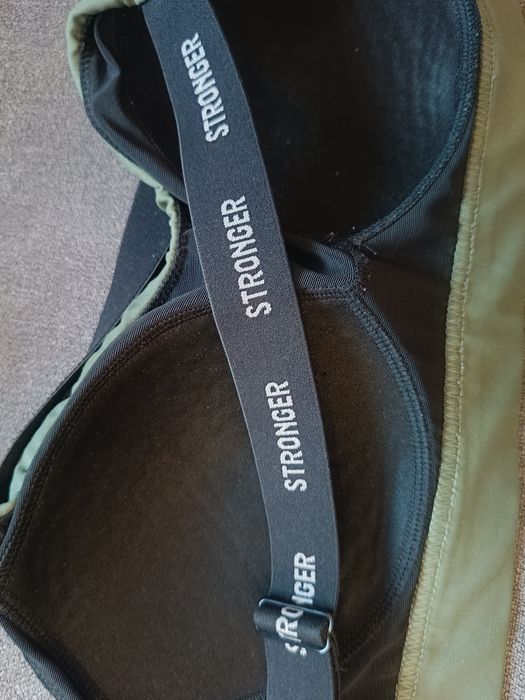 Biustonosz sportowy stronger 75b