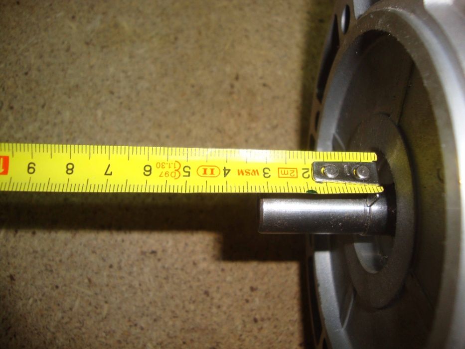 Motor Trifásico 0.5 HP/0.37 KW - 1370 rpm - NOVO