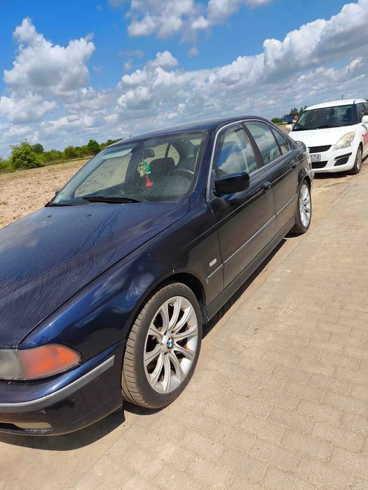 Samochód BMW E39 3.5 V8