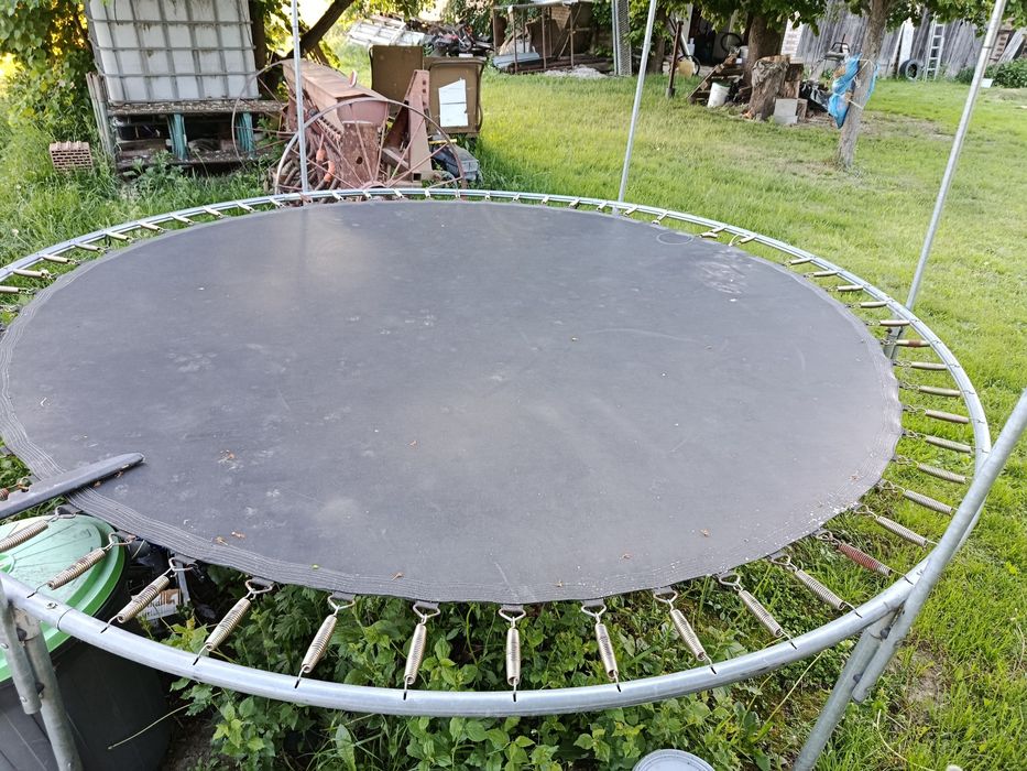 Trampolina na części