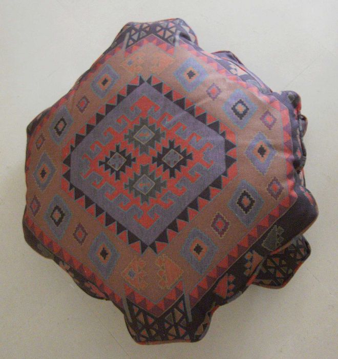NOVA e CONFORTÁVEL Almofada decorativa c/ enchimento 57 x 61 x 15 cm