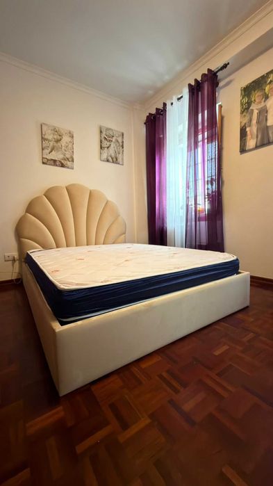 CAMA CONCHA COMPLETA , incluso estrado e colchão oferta