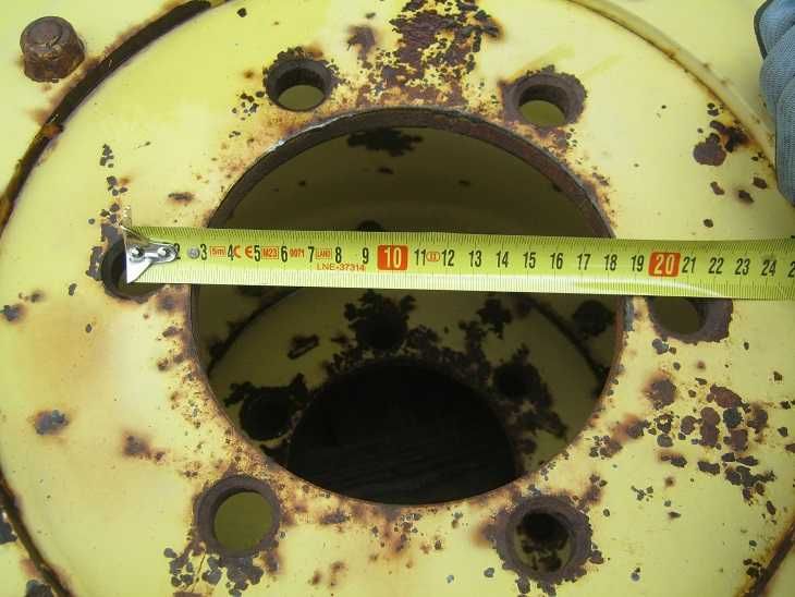 Koła do międzyrzędzi 12,4  R46