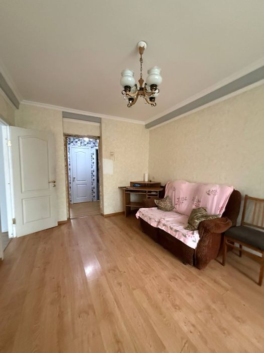 Продам 3-кімнатну квартиру вул. Пріорська ,3- корпус 2