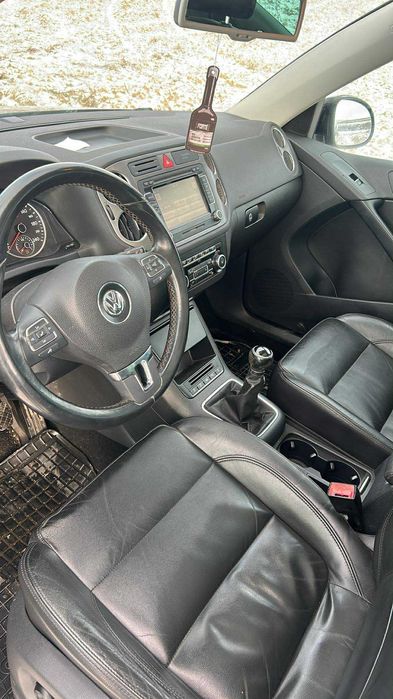 Volkswagen Tiguan 2.0 TDI Highline Mały Przebieg