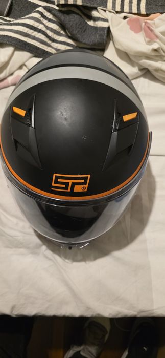 Capacete [Marca e Modelo] – Bom estado
: