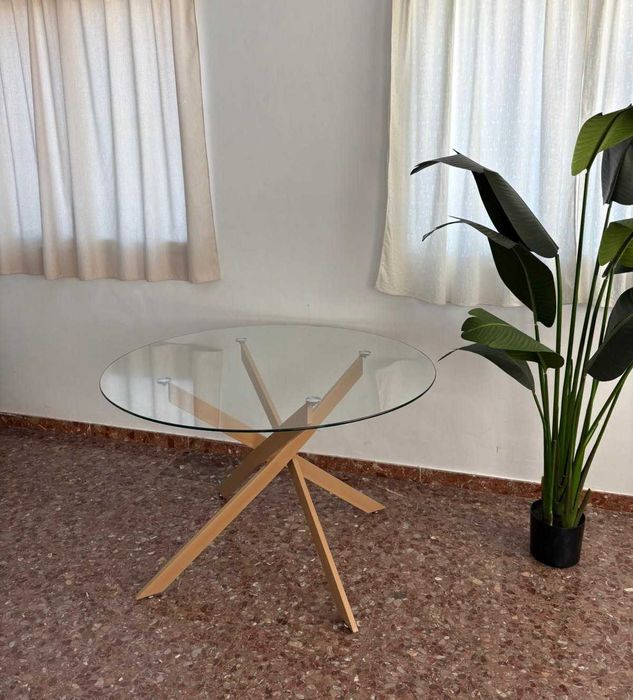 Liquidação total!! Mesa de vidro + 4 cadeiras + portes por 239€