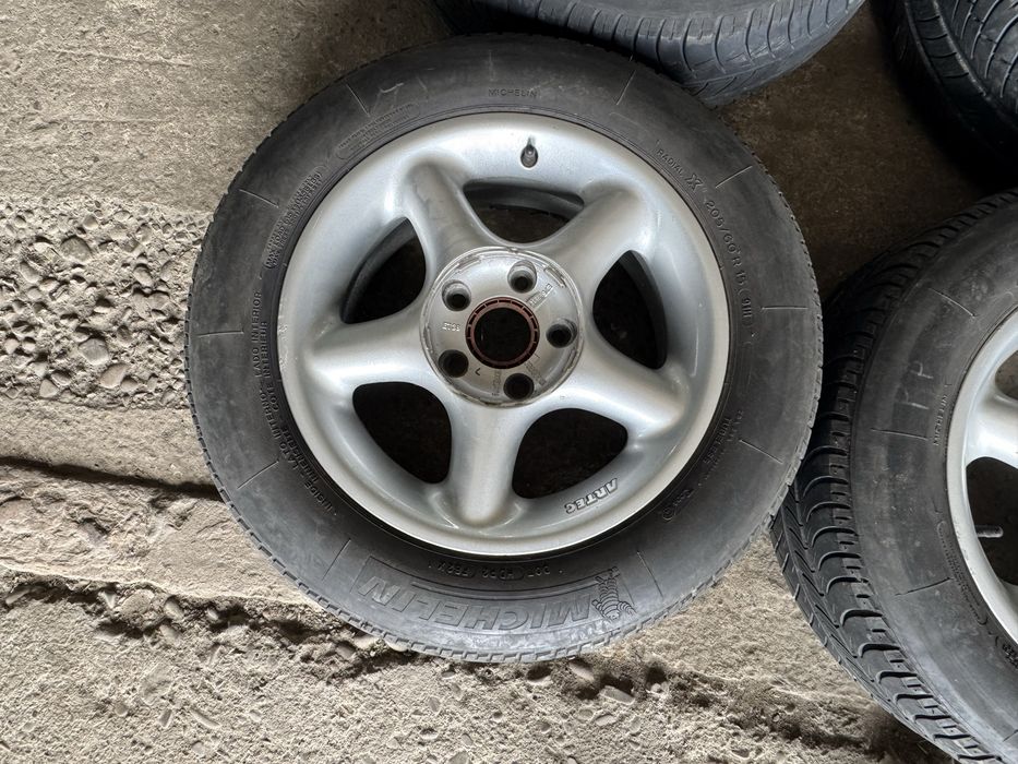 Диски шини 5/112R15 ЕТ38 7J ЦО57.1 205/60R15 два 4.7мм два 4.2мм Skoda wv Audi Seat Passat T4 Mercedes